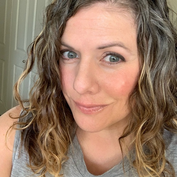 Meet your Posher, Jessika - Picture 1 of 1